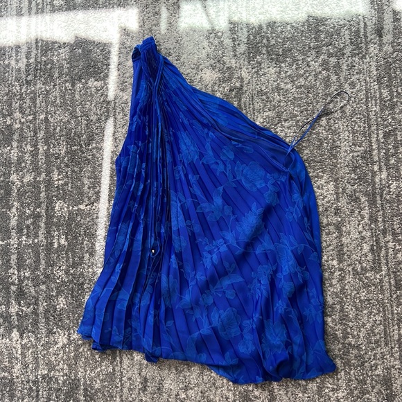 NWT Banana Republic Size Small Blue One Shoulder Top - Picture 11 of 17